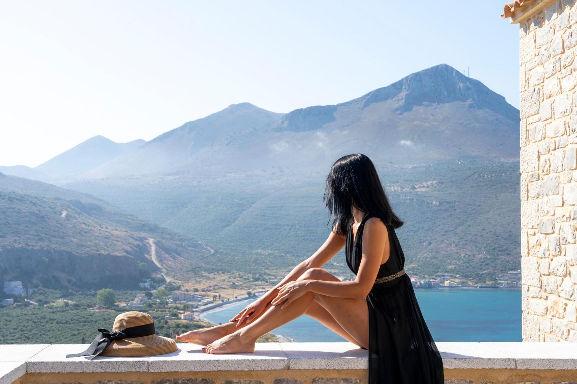 Manifest Boutique Hotel 이틸로 외부 사진
