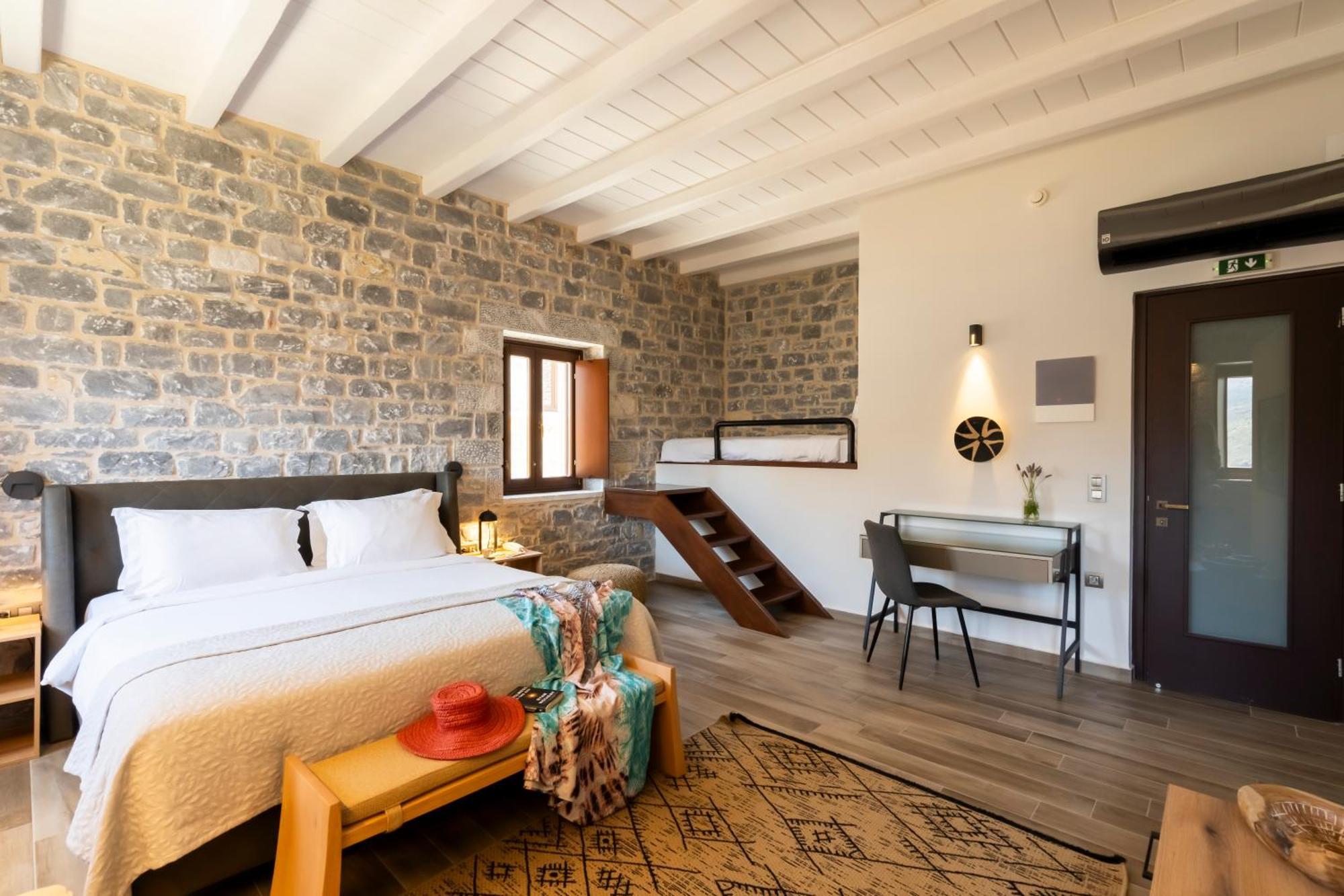 Manifest Boutique Hotel 이틸로 외부 사진