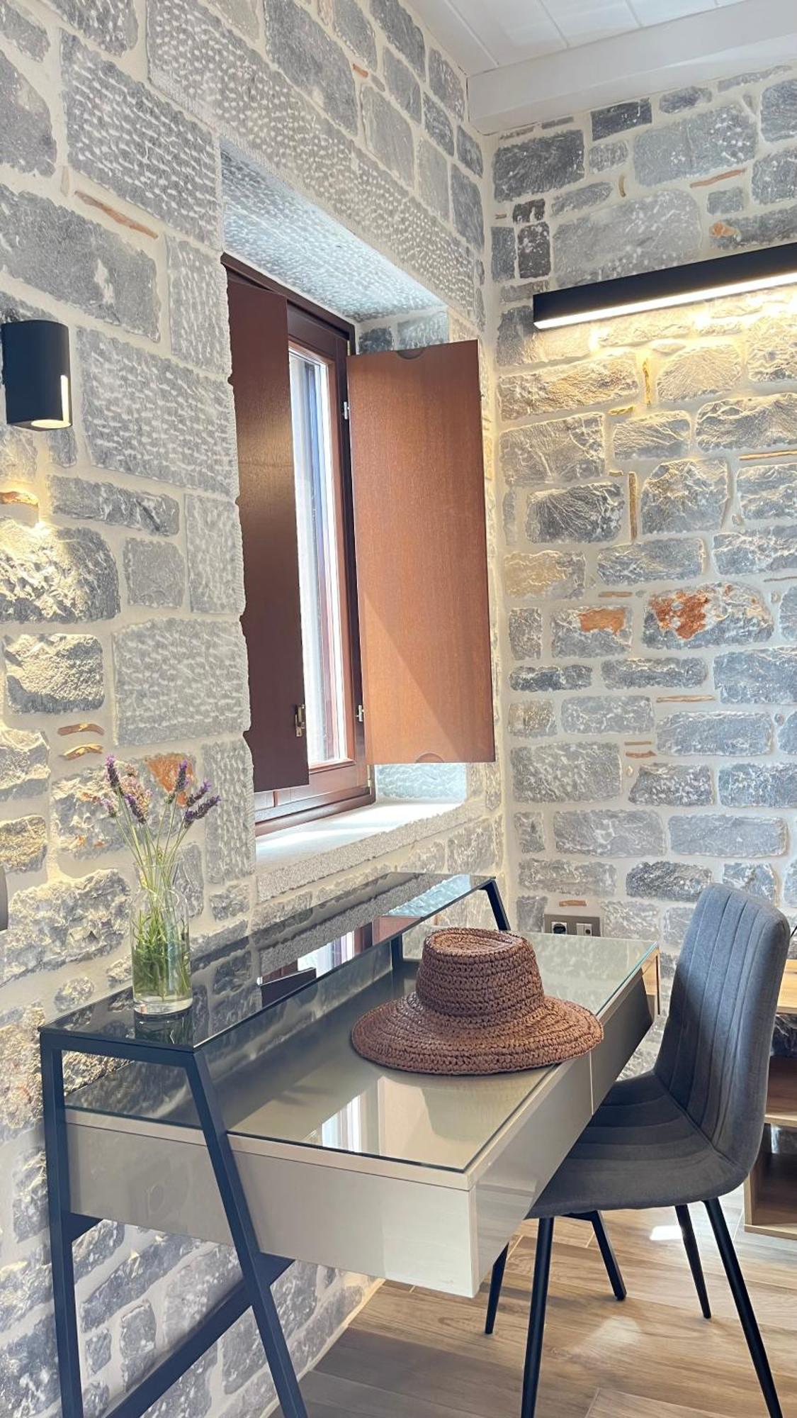 Manifest Boutique Hotel 이틸로 외부 사진
