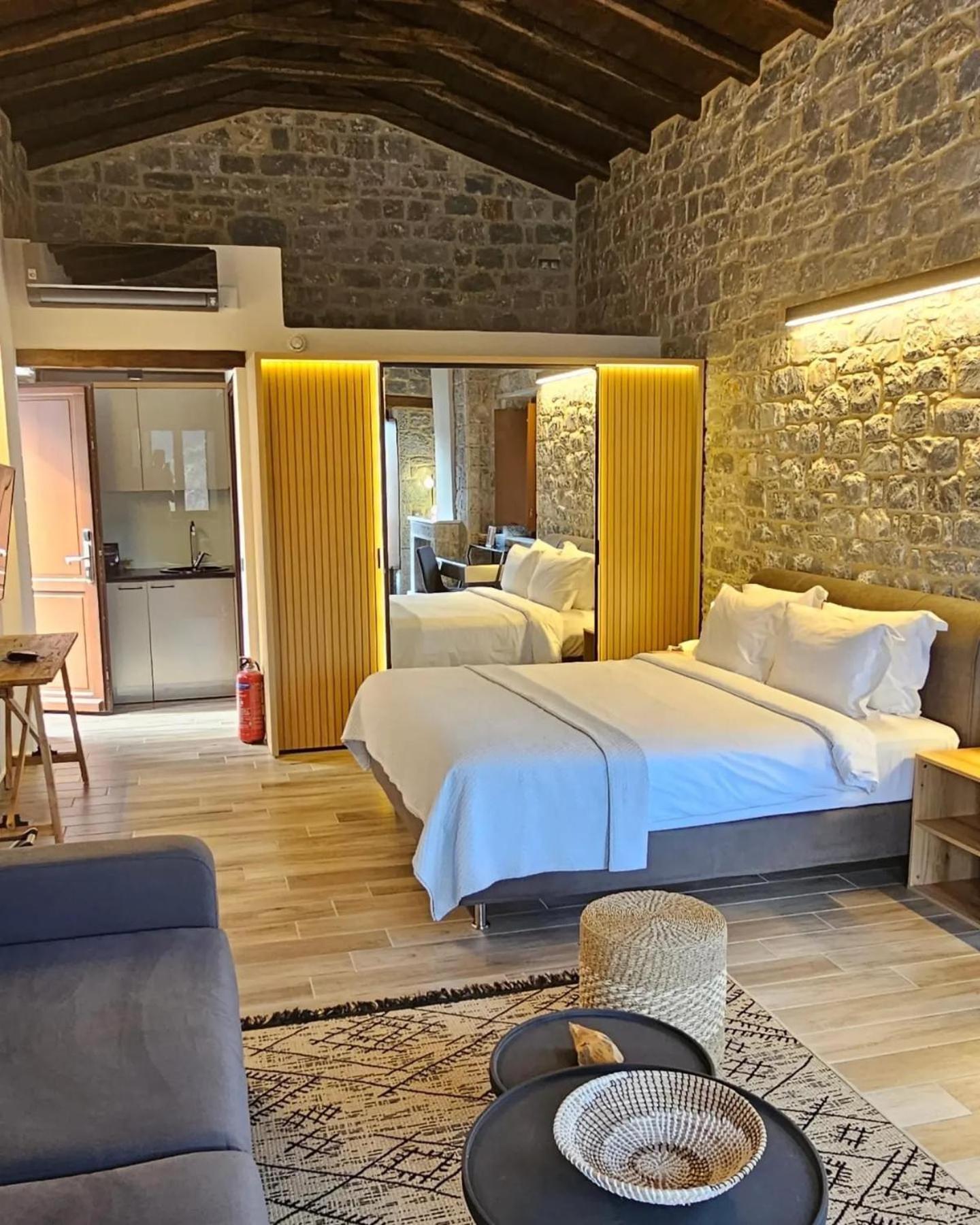 Manifest Boutique Hotel 이틸로 외부 사진